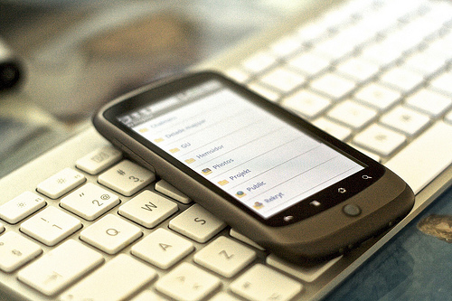 Mobile smartphone keyboard